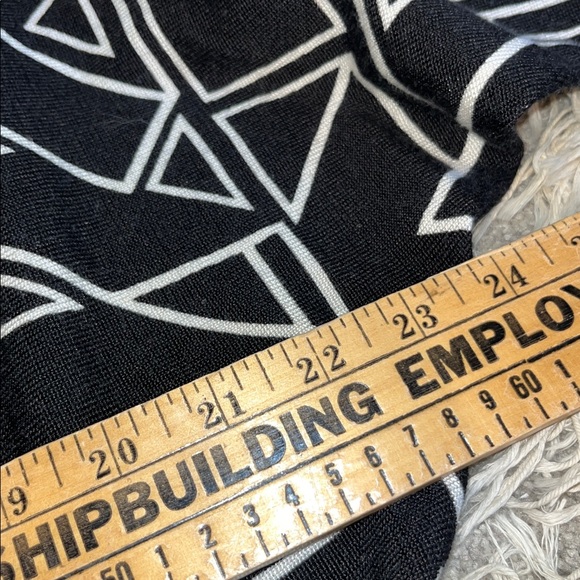 Ralph Lauren Black and White Geometric Long Sleeve Top Size - Picture 8 of 8